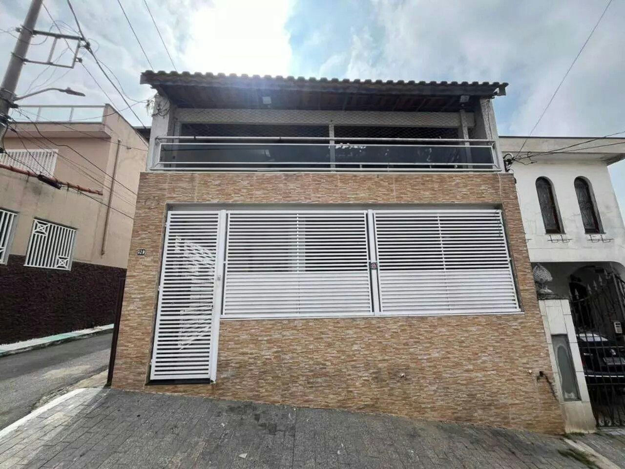 Sobrado em Chácara Mafalda - 266m² | 3 dormitórios | 2 vagas