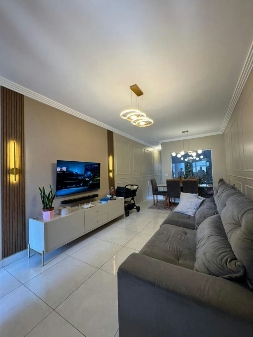 Sobrado em Vila Santa Clara - 120m² | 3 dormitórios | 2 vagas