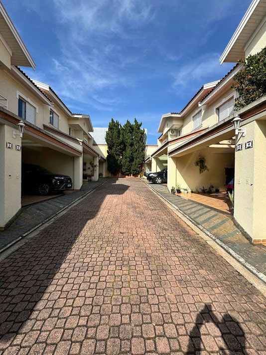 Sobrado em Vila Alpina - 114m² | 3 dormitórios | 2 vagas