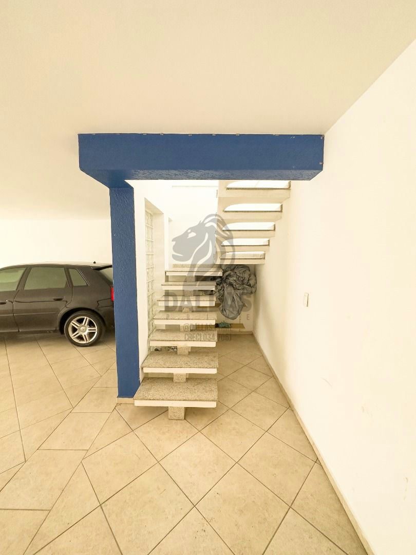 Sobrado em Vila Prudente (Zona Leste) - 257m² | 3 dormitórios | 6 vagas - miniatura 5