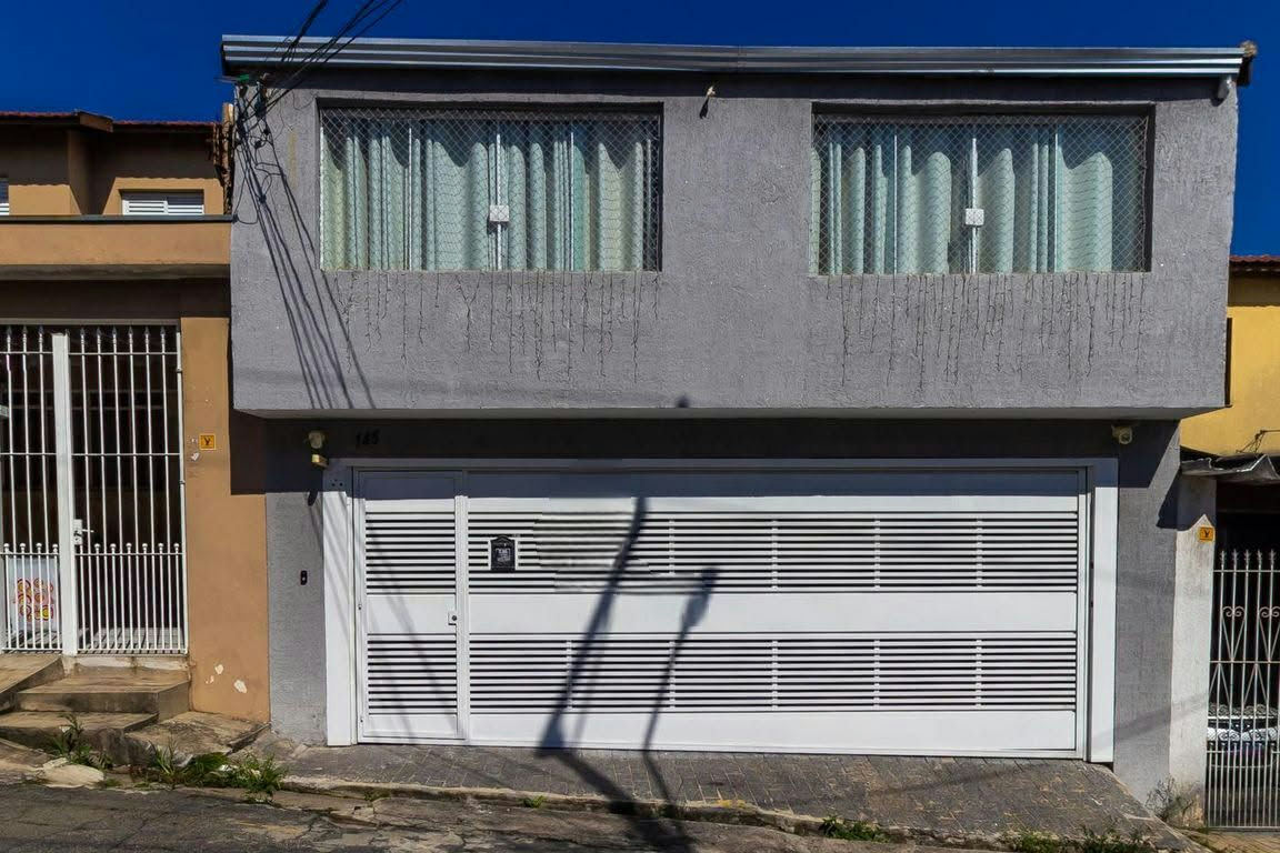 Sobrado em São Lucas - 270m² | 3 dormitórios | 2 vagas