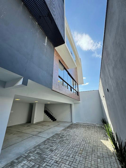 Sobrado em Vila Bertioga - 220m² | 3 dormitórios | 3 vagas - miniatura 2