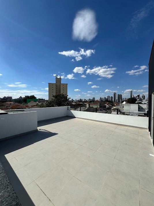 Sobrado em Vila Bertioga - 220m² | 3 dormitórios | 3 vagas