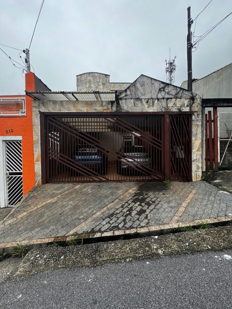 Sobrado em Vila Alpina - 188m² | 3 dormitórios | 2 vagas