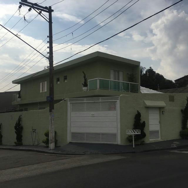 Sobrado em Vila Mendes - 200m² | 3 dormitórios | 9 vagas