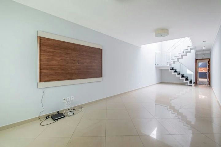 Sobrado em Vila Santa Isabel - 151m² | 3 dormitórios | 3 vagas - miniatura 4
