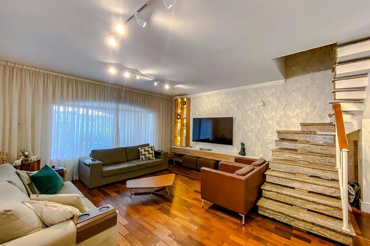 Sobrado em Vila Regente Feijó - 250m² | 3 dormitórios | 2 vagas - miniatura 3