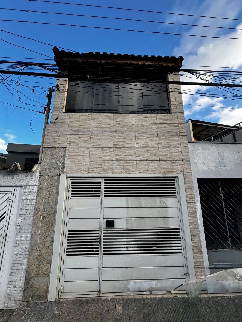 Sobrado em Vila Santa Clara - 87m² | 3 dormitórios | 1 vaga