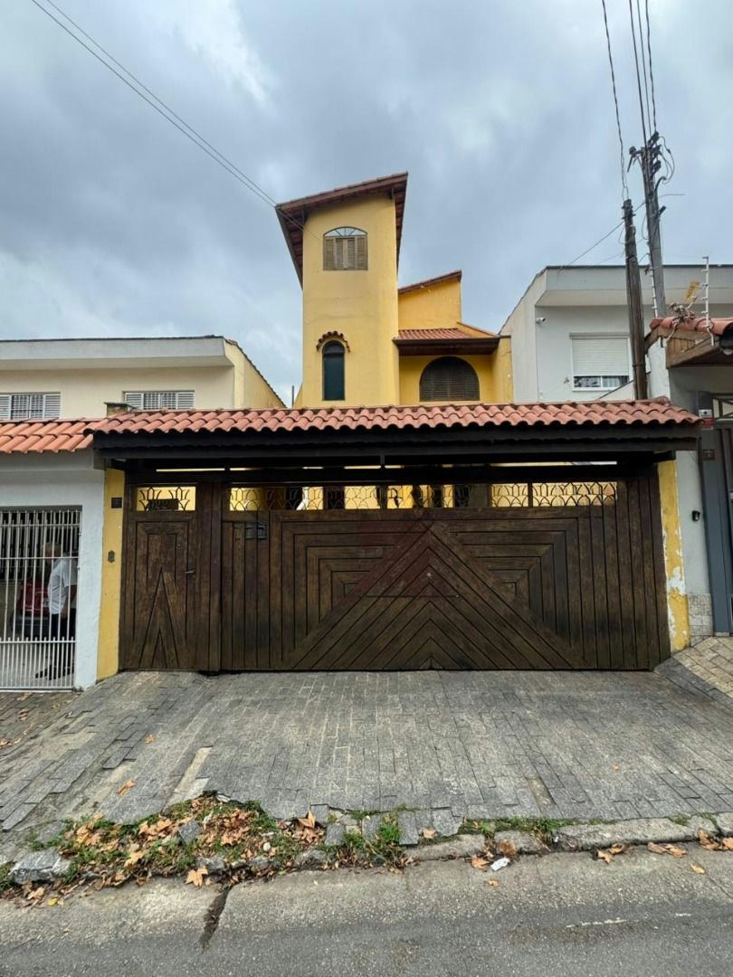 Sobrado em Vila Regente Feijó - 282m² | 3 dormitórios | 7 vagas