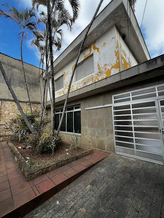 Sobrado em Jardim Teresa - 164m² | 3 dormitórios | 7 vagas - miniatura 2