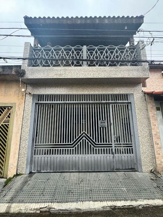 Sobrado em Vila Nova Pauliceia - 375m² | 3 dormitórios | 4 vagas