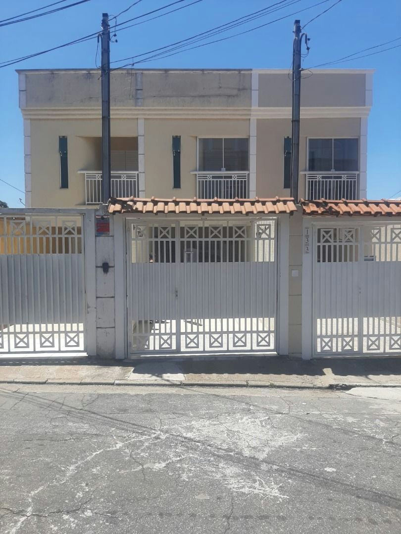Sobrado em Jardim Ana Rosa - 120m² | 3 dormitórios | 2 vagas