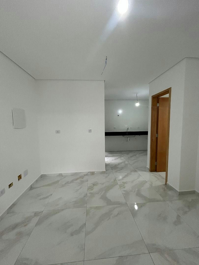 Sobrado em Vila Ivone - 90m² | 3 dormitórios | 2 vagas - miniatura 3