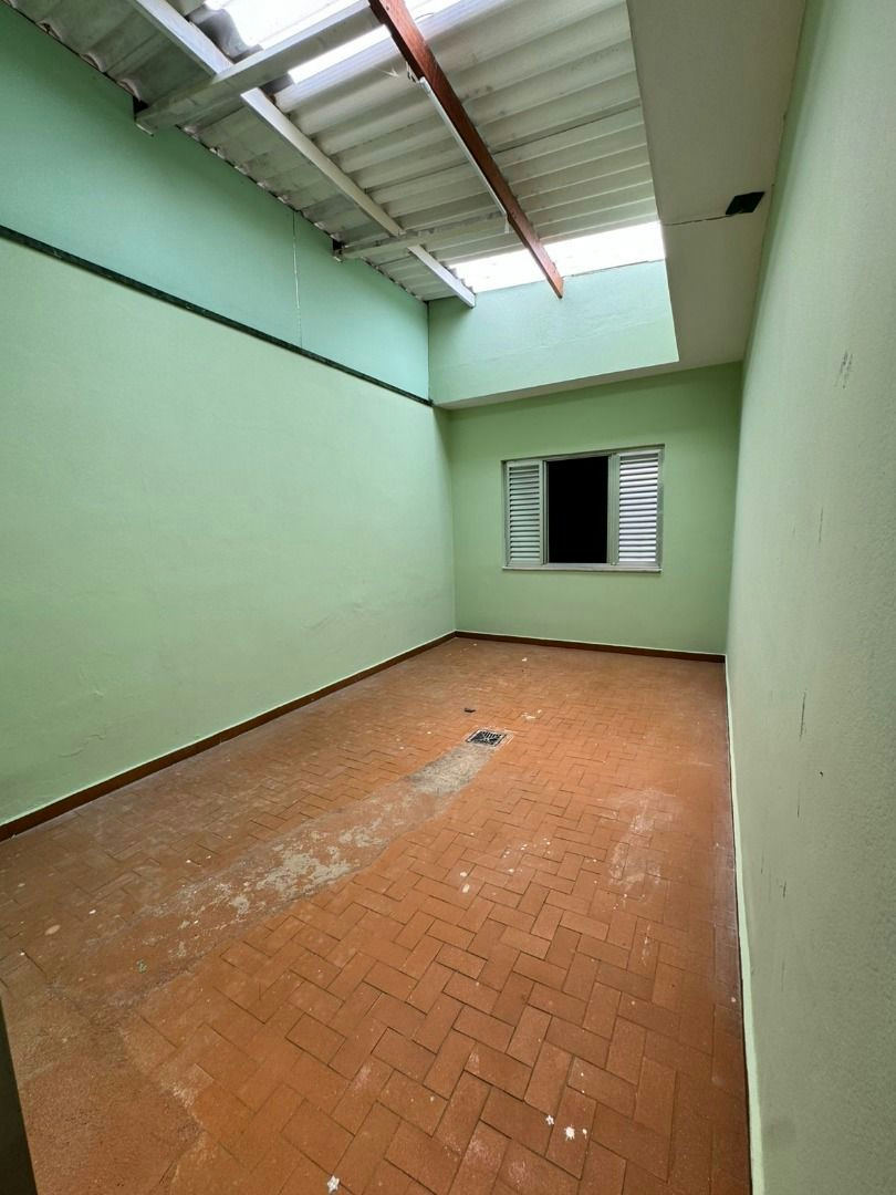 Casa em Jardim Avelino - 200m² | 3 dormitórios | 5 vagas - miniatura 5