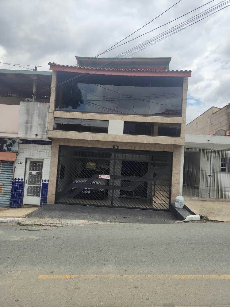 Sobrado em Vila Ema - 126m² | 4 dormitórios | 2 vagas
