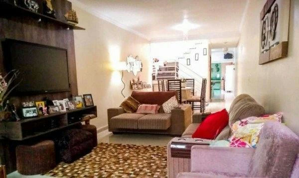 Sobrado em Vila Alpina - 180m² | 3 dormitórios | 2 vagas