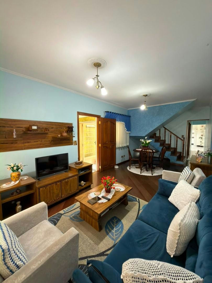 Sobrado em Vila Ivg - 230m² | 5 dormitórios | 2 vagas
