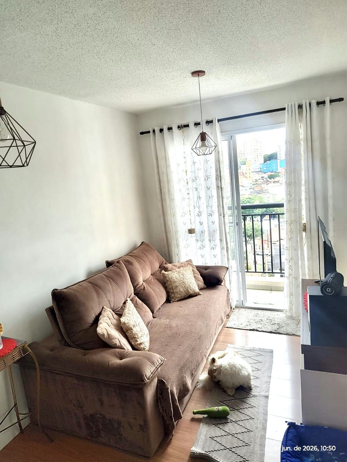 Apartamento com 2 dormitórios sendo uma suíte, à venda, próximo ao largo da Vila Prudente.