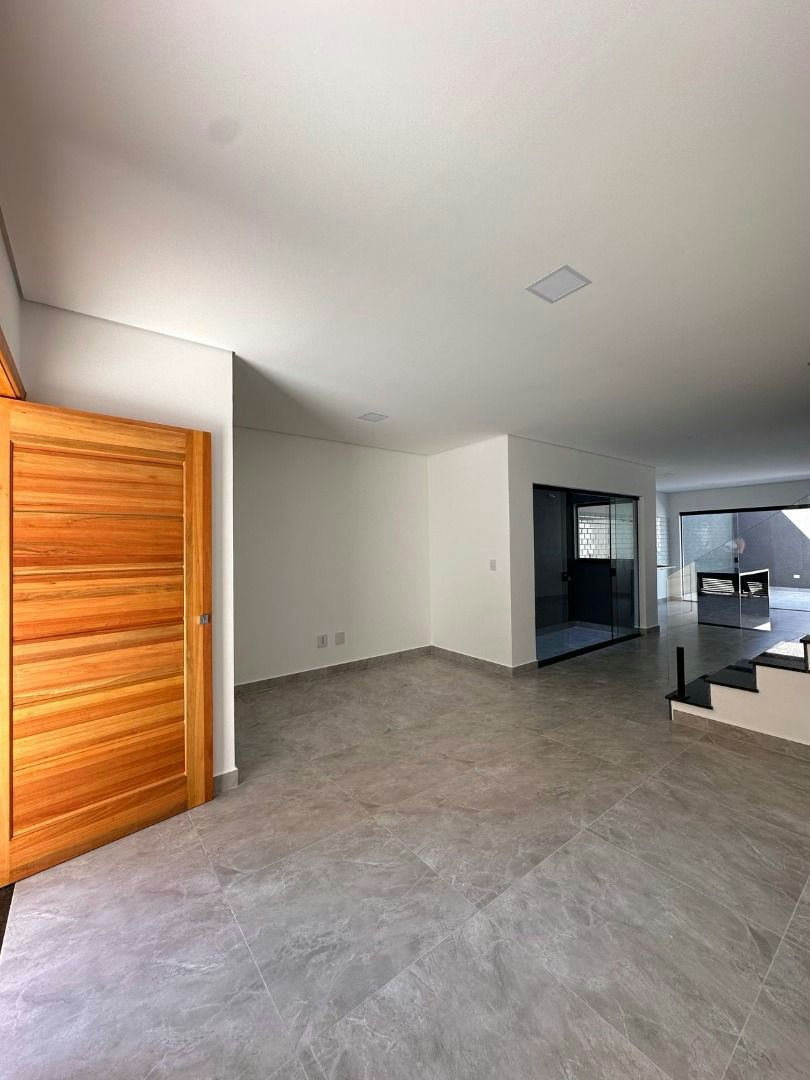 Sobrado em V.Formosa - 130m² | 3 dormitórios | 2 vagas - miniatura 3