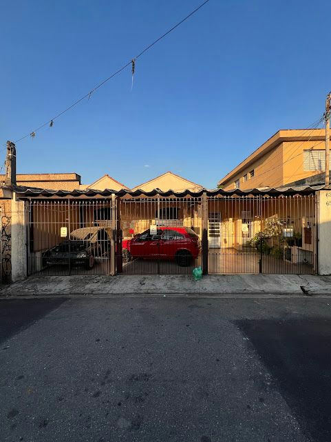 Casa em Vila Regente Feijó - 200m² | 6 dormitórios | 3 vagas