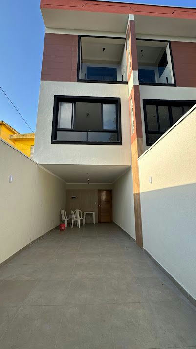 Sobrado em Jardim Panorama - 150m² | 3 dormitórios | 2 vagas