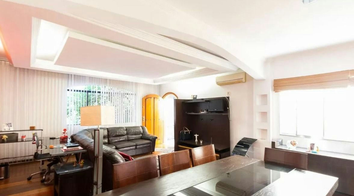 Sobrado em Vila Santa Virginia - 260m² | 4 dormitórios | 6 vagas - miniatura 3