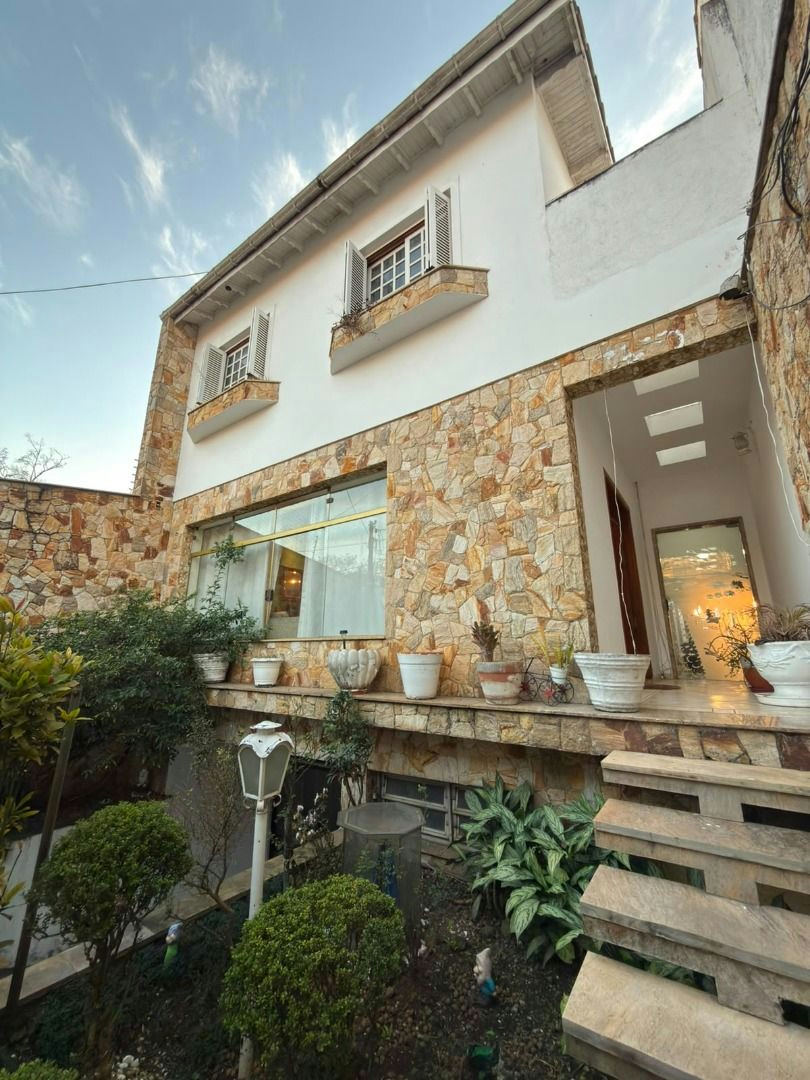 Sobrado em Vila Prudente (Zona Leste) - 300m² | 4 dormitórios | 8 vagas - miniatura 2