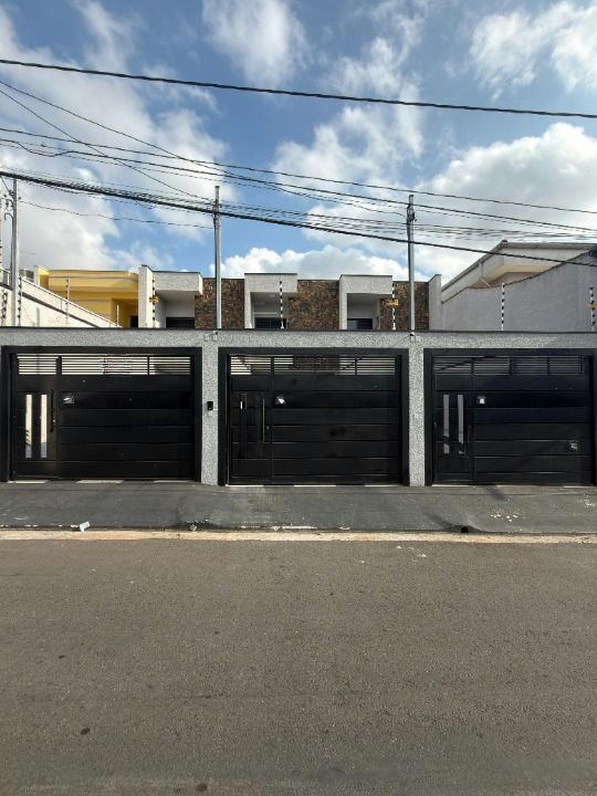 Sobrado em Vila Lúcia - 107m² | 3 dormitórios | 2 vagas