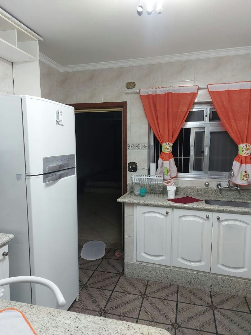 Sobrado em Vila Cleonice - 170m² | 3 dormitórios | 2 vagas - miniatura 2