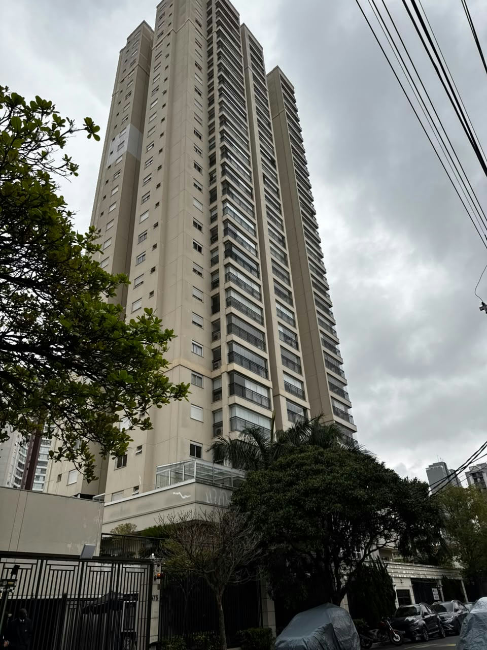 Apartamento moderno à venda